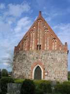 Eingangsgiebel der Kirche St. Nikolai zu Bauer